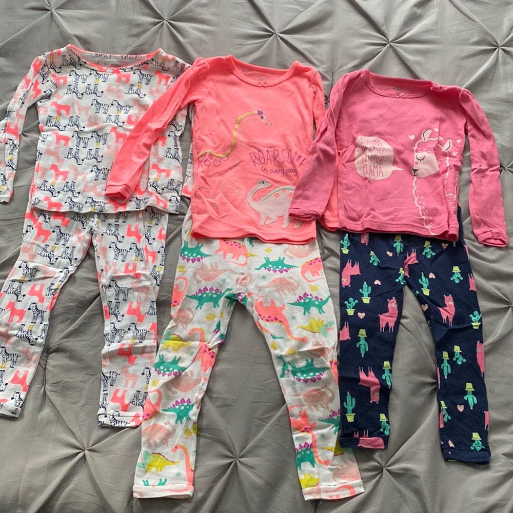 Girls size 3T Carters long sleeve/long pant pajamas bundle of 3